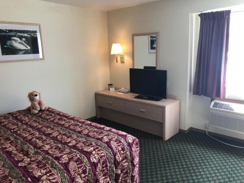 Kings Inn Cody - photo 16