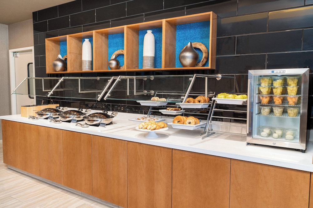 SpringHill Suites by Marriott Irvine Lake Forest - photo 22