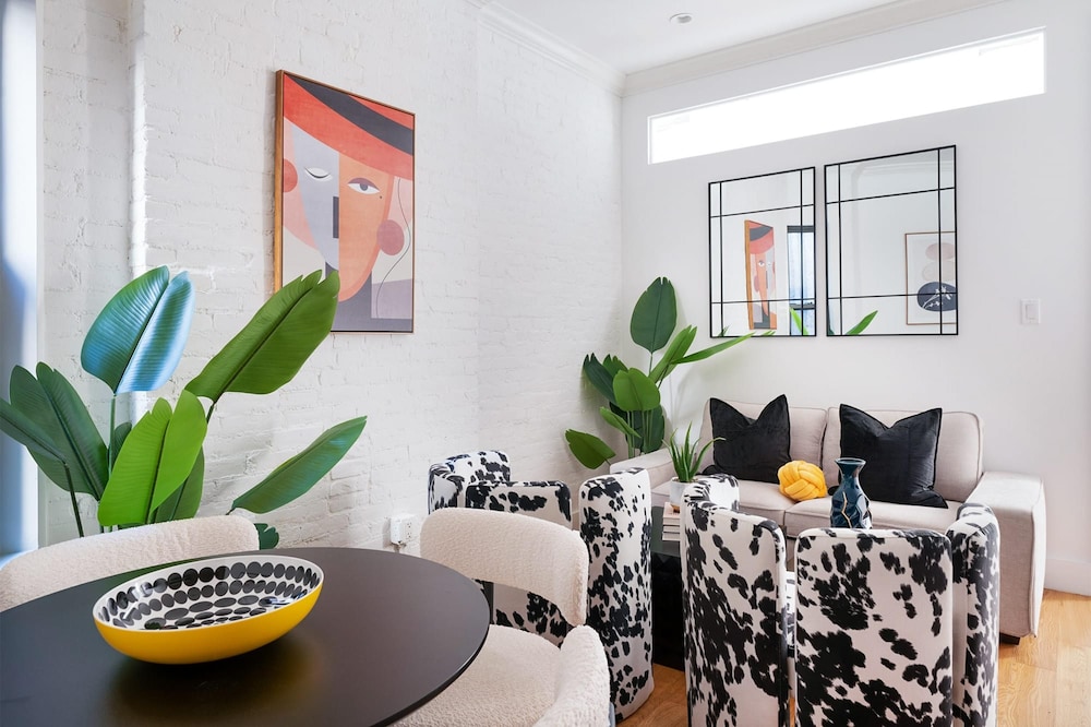 1288 3RN New Renovated 1 Bedroom in UES — 4-Star Luxury Hotel in New York City, United States