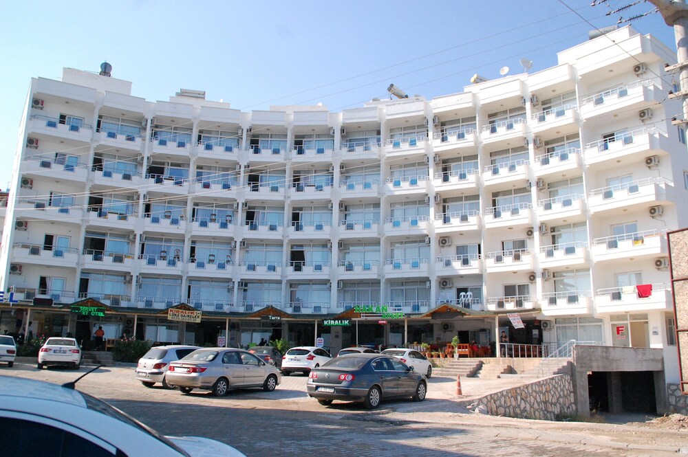 Hakan Apart Hotel in Erdemli, Turkey