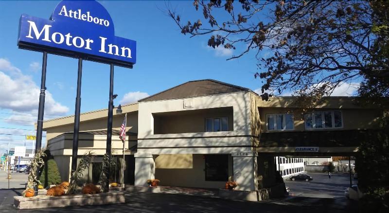 Attleboro Motor Inn — Attleboro