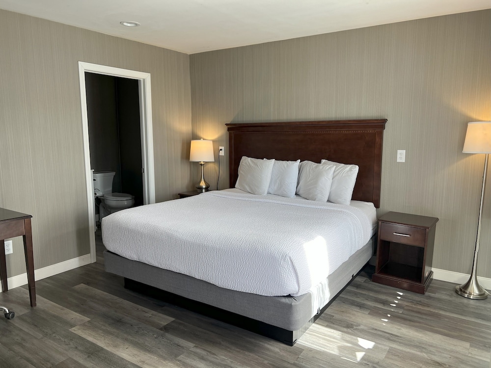 The Georgian Lakeside Resort - photo 16