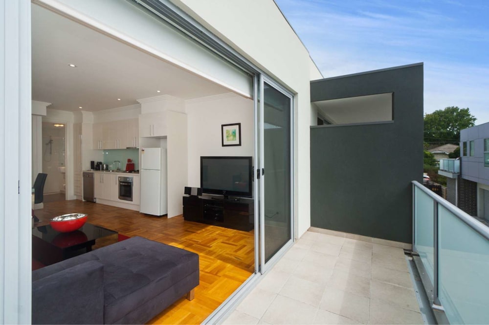 Espresso Apartments Style in the Heart of Caulfield — 4-Star Luxury Hotel in Melbourne, Australia