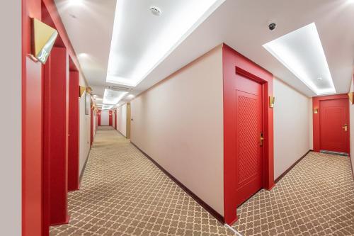 Denis hotel