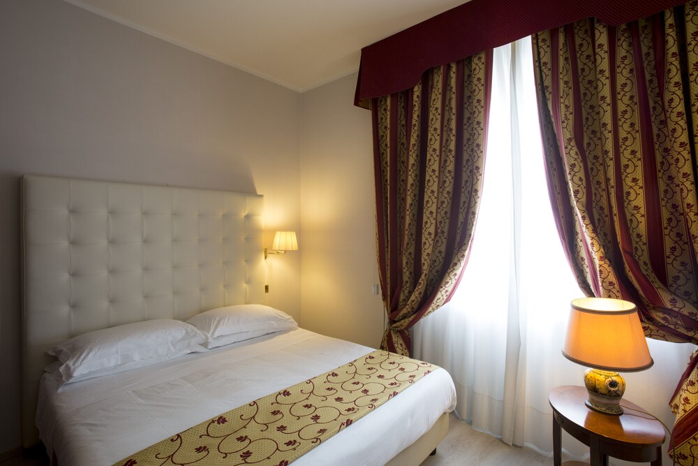 Carlton Hotel — hotel in Pescara