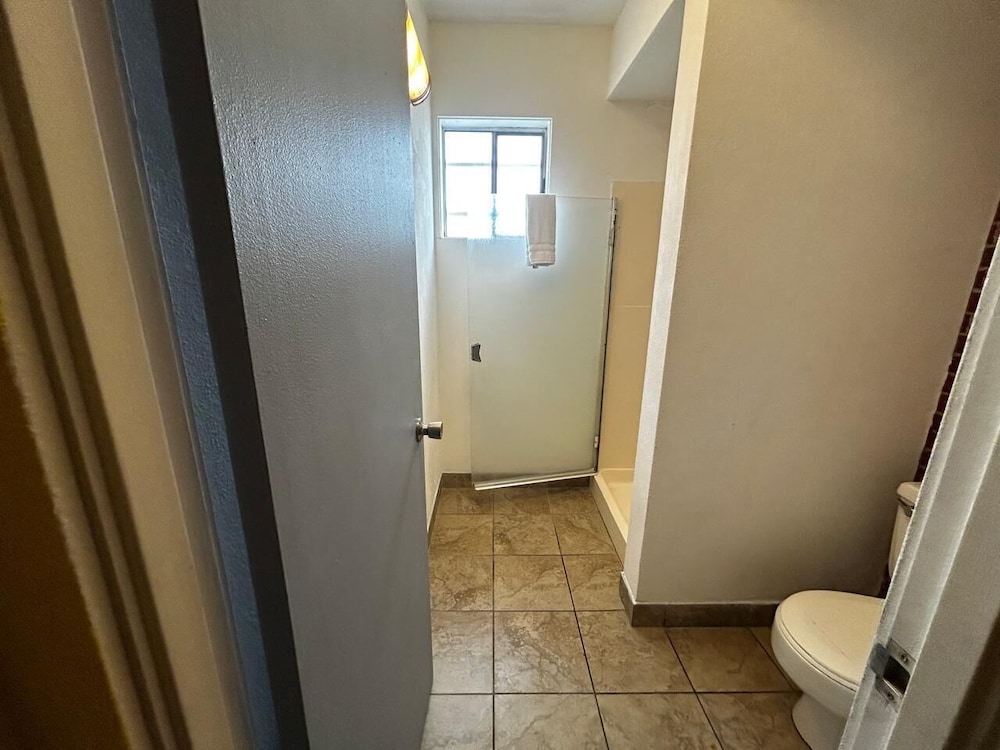 Travelers Inn by OYO Longview Kelso - photo 26