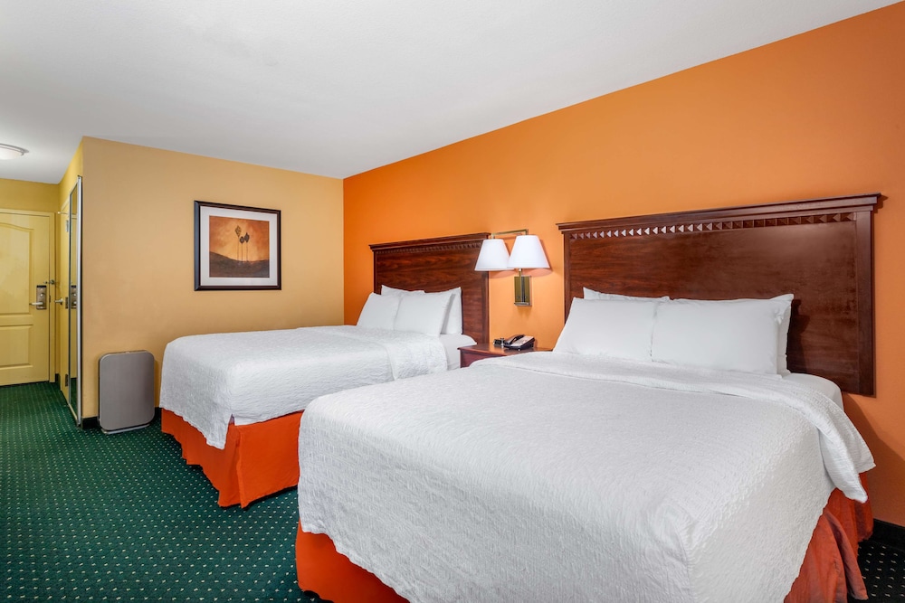 Hampton Inn & Suites Sacramento Elk Grove Laguna I 5 - photo 18