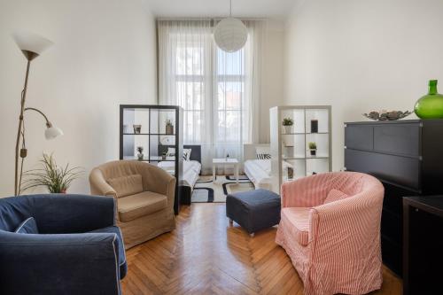 Lonyay Grand Central — 4-Star Luxury Hotel in Budapest, Hungary