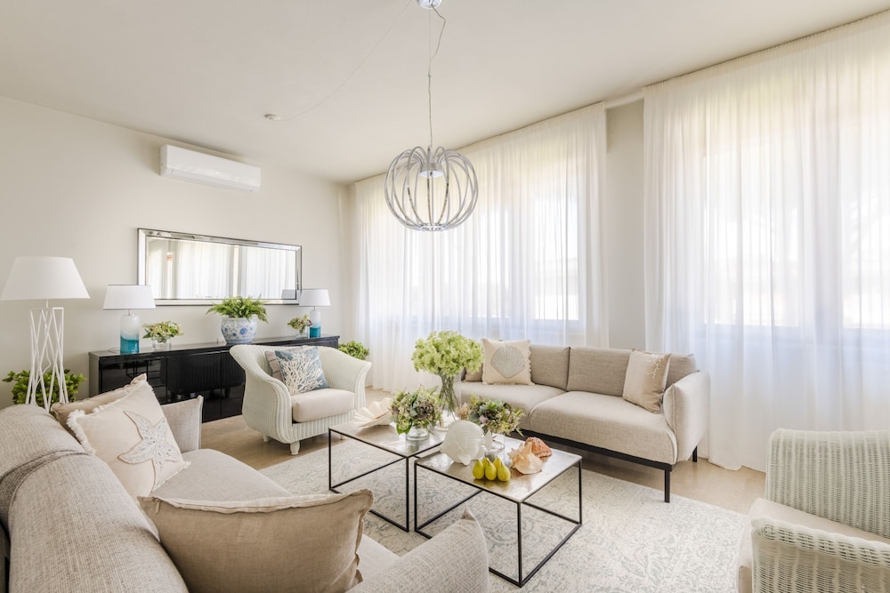 Ocean Breeze in Lido di Camaiore — 4-Star Luxury Hotel in Camaiore, Italy