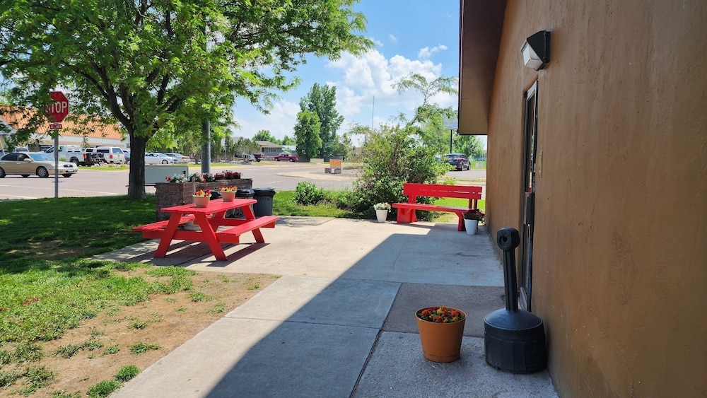 Super 8 By Wyndham Great Falls MT - photo 24