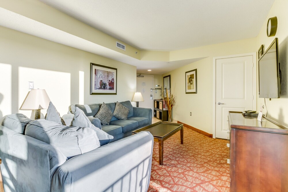 1BR Condo in Bayview Resort - photo 7