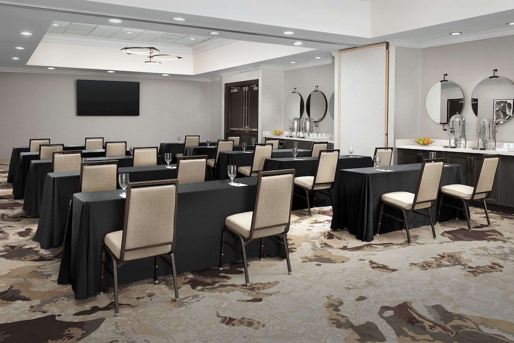 Hilton Phoenix Chandler - photo 38