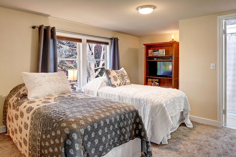 Lakefront Craftsman - photo 15