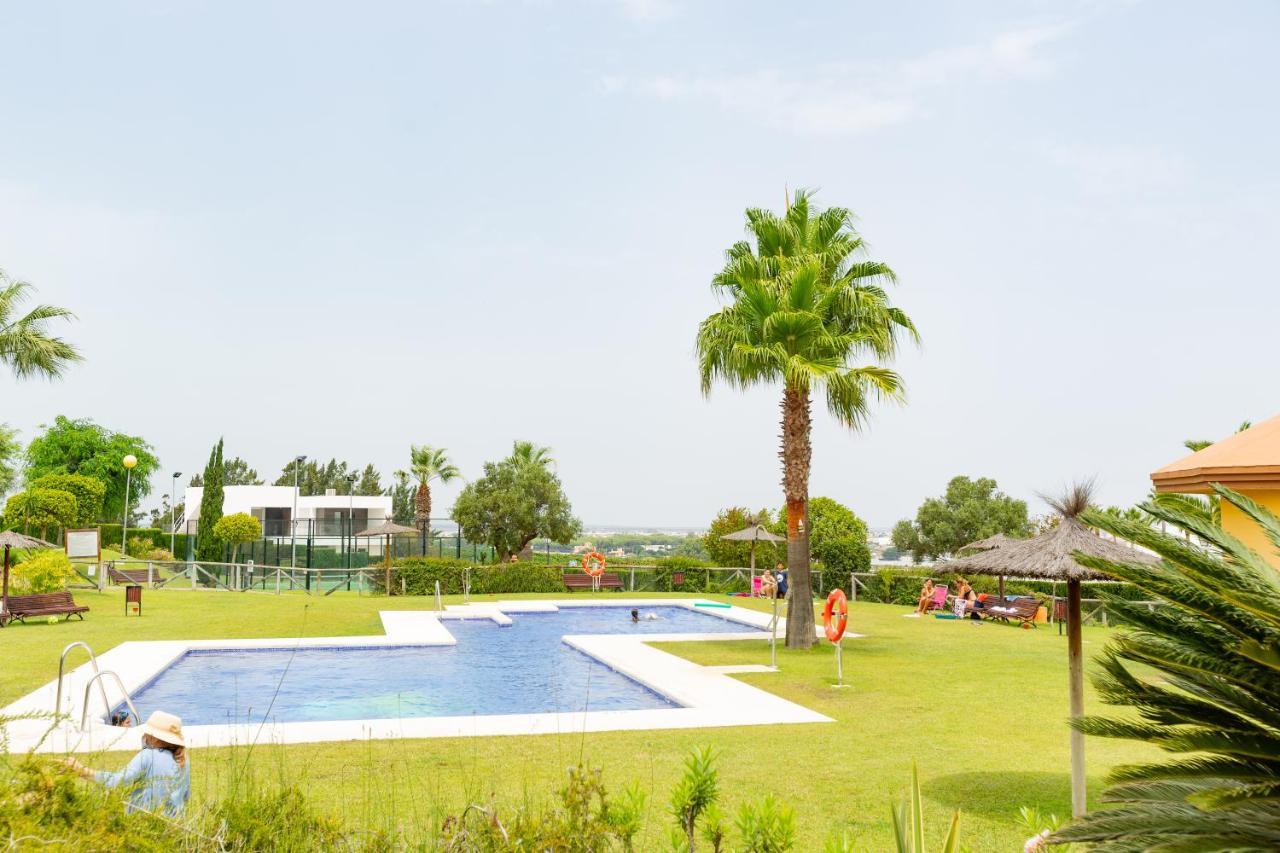 Flamingo Golf B — 4-Star Luxury Hotel in Sanlucar De Barrameda, Spain