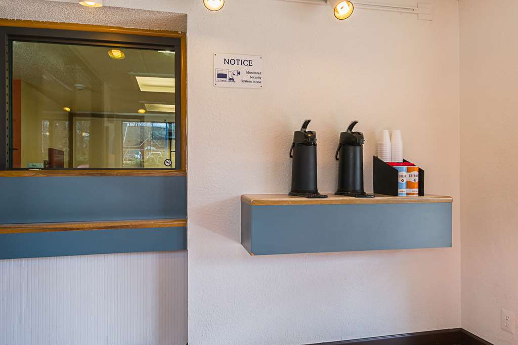 Motel 6 Knoxville TN North - photo 28