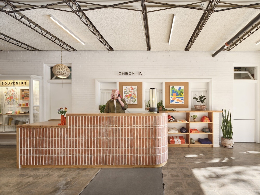 The Carpenter Hotel - photo 4