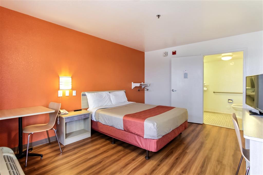 Motel 6 Salinas CA North Monterey Area - photo 14