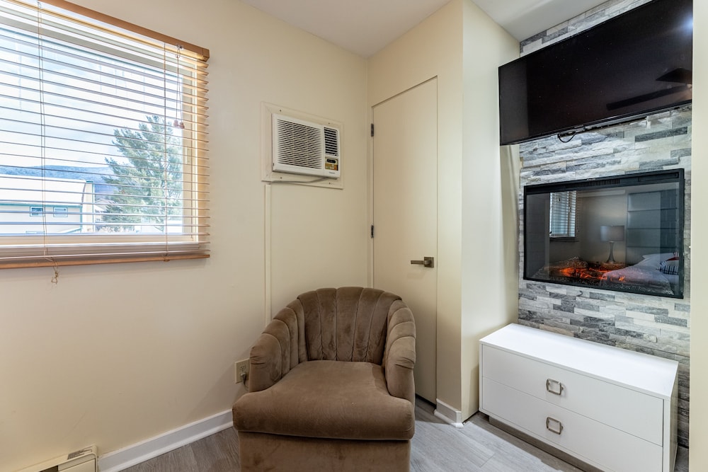 Smugglers' Notch Resort Private Suites - photo 30