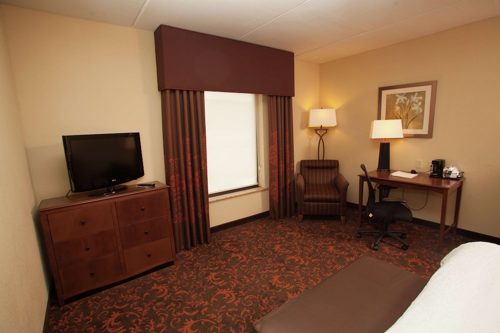 Hampton Inn Elmira Horseheads - photo 31