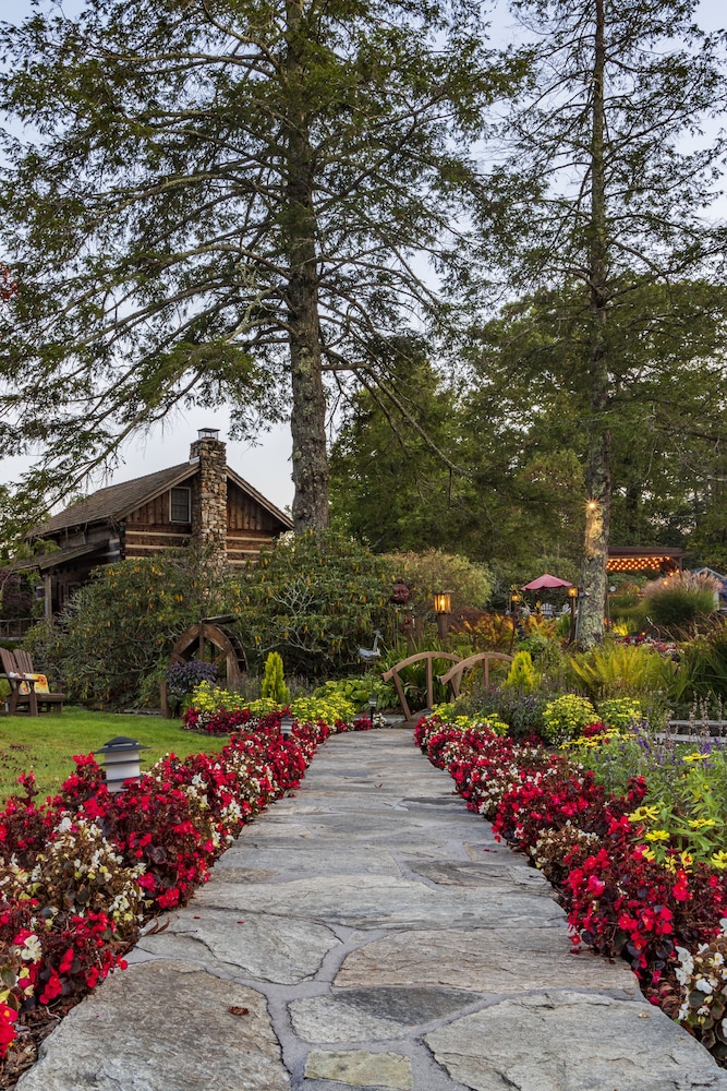 Azalea Garden Inn - photo 40