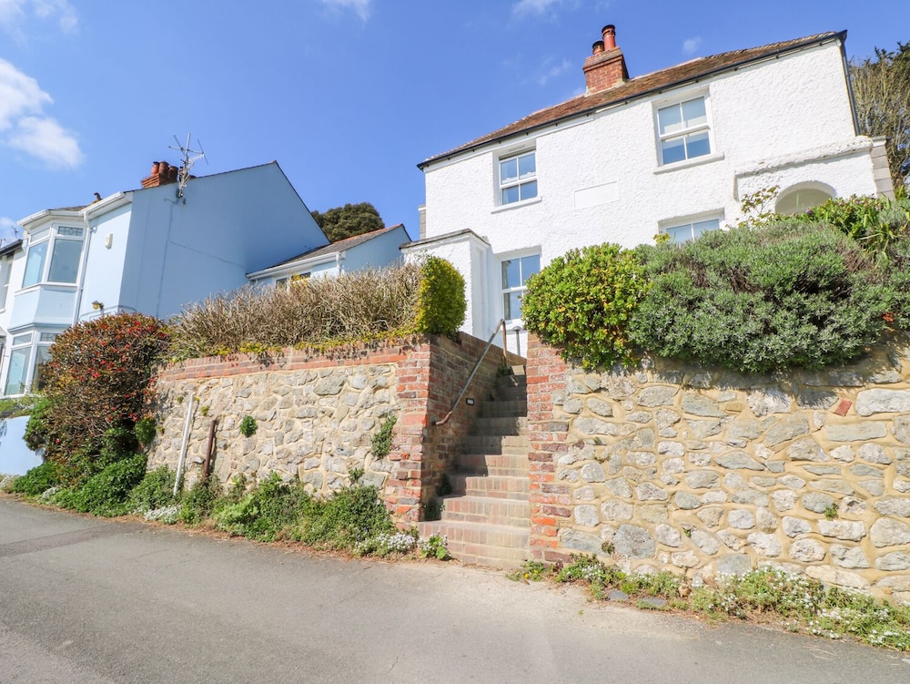 Kits Cottage — 4-Star Luxury Hotel in Hythe, United Kingdom