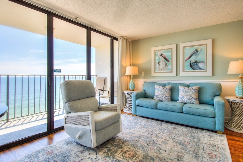 1112 Relax Life Is Good by Atlantic Towers — 4-Star Luxury Hotel in Carolina Beach, United States