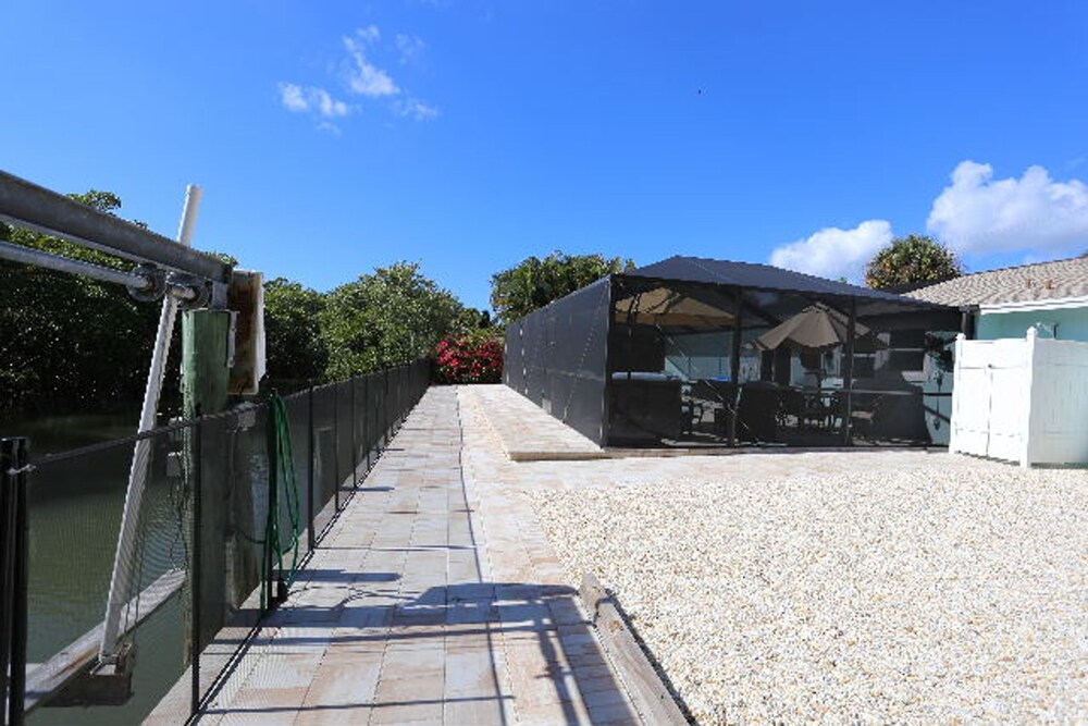 44 Fairview Blvd - photo 26