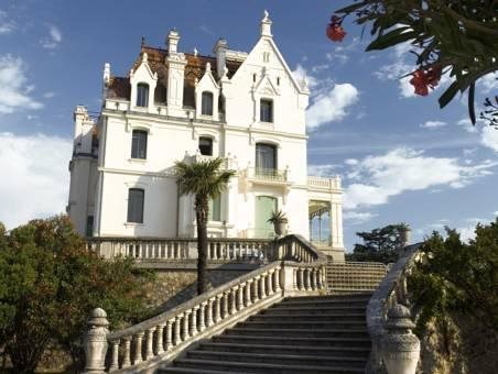 B&B Château Valmy les Collectionneurs — 4-Star Luxury Hotel in Argelers, France
