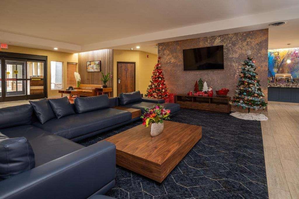 Endeavor Inn & Suites Trademark Collection by Wyndham - photo 14