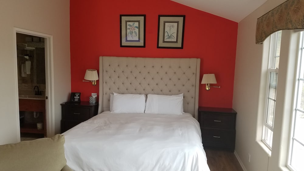 Malibu Country Inn - photo 17