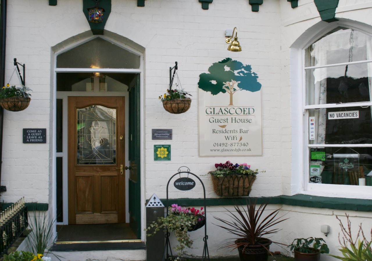 Glascoed Guest House — 4-Star Luxury Hotel in Llandudno, United Kingdom