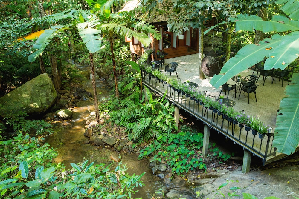 Baan Suphanbhum Teddu Inn Maekampong in Mae On, Thailand
