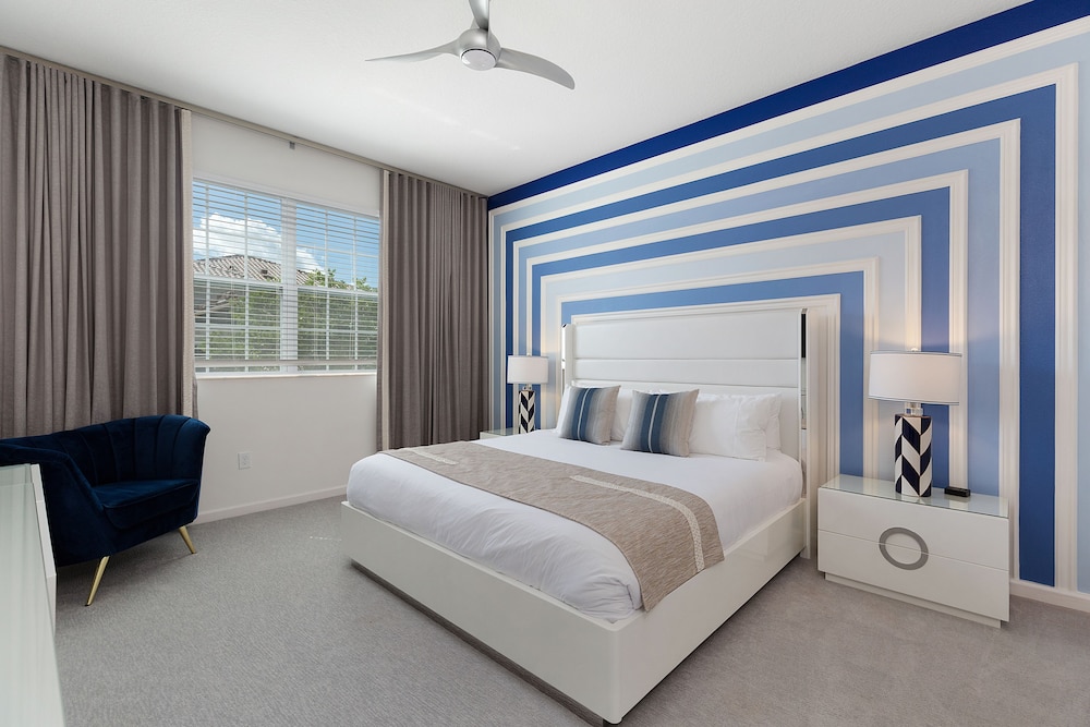 Solterra Resort Luxury 10 Bedroom Homes - photo 13