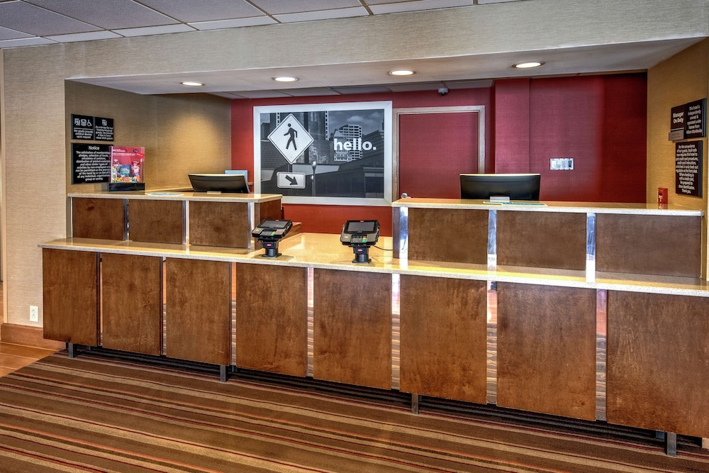 Hampton Inn Raleigh Cary - photo 4