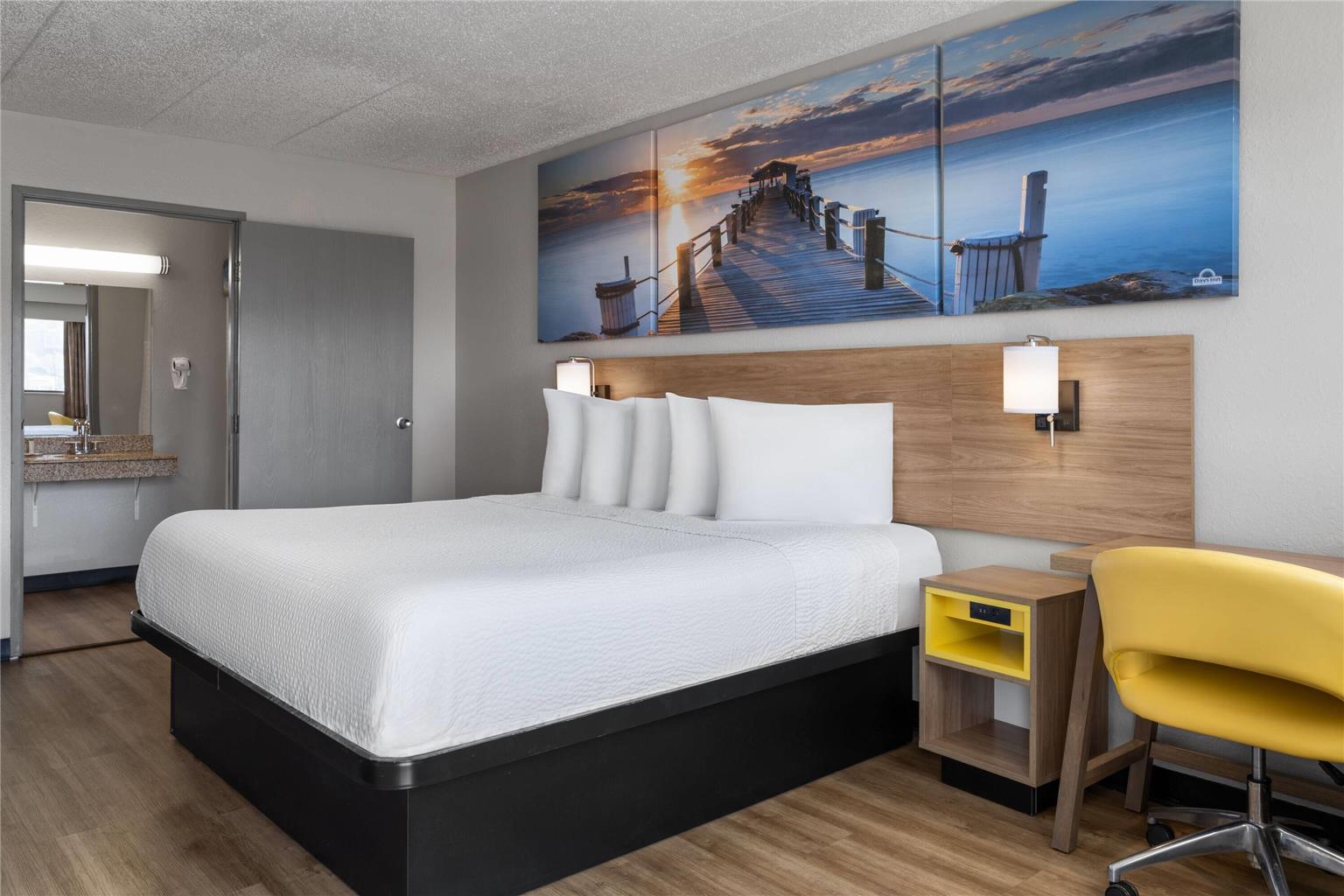 Days Inn by Wyndham Cloverdale Greencastle - photo 33