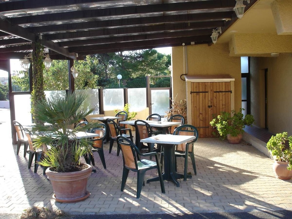 Rev’Hotel in Leucate, France