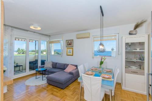Three bedroom apartment with sea view and secure private garage — 4-Star Luxury Hotel in Split, Croatia