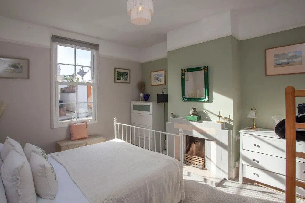 Stylish 2 Bedroom Apartment