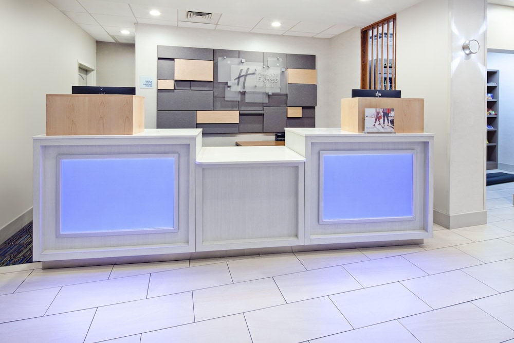 Holiday Inn Express & Suites Clovis Fresno Area by IHG - photo 32