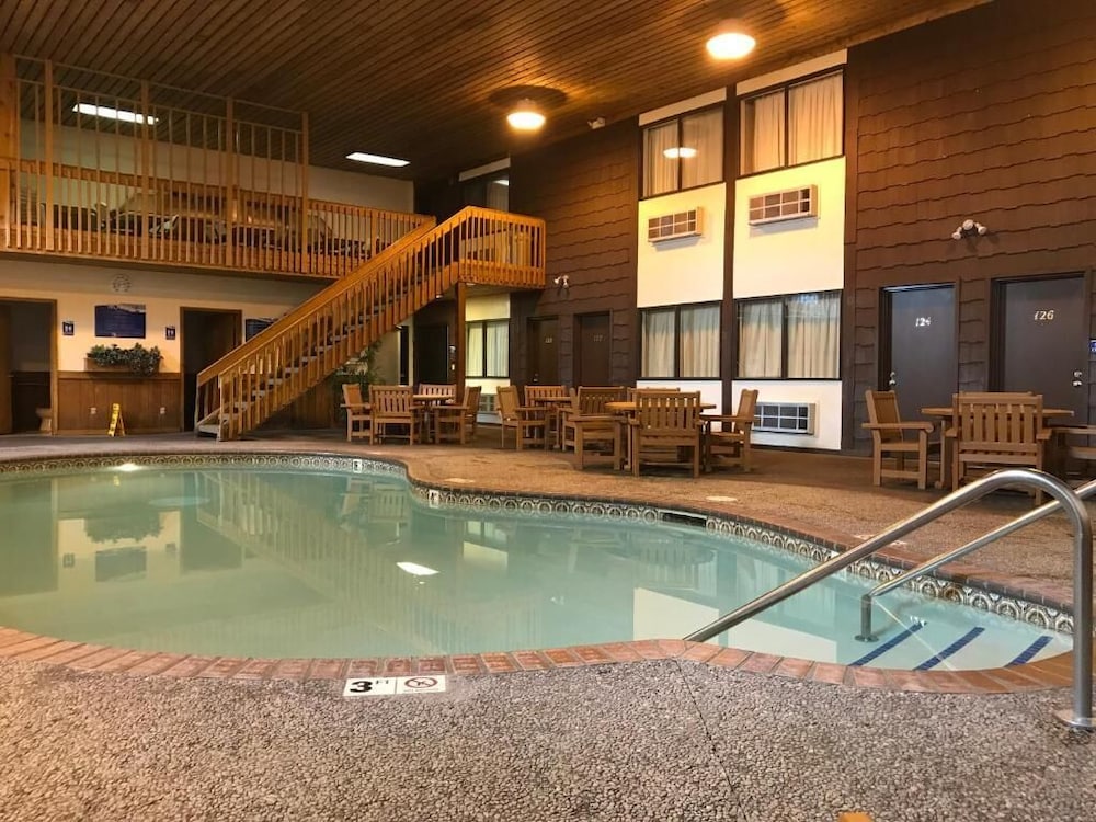 Superior Inn - photo 8