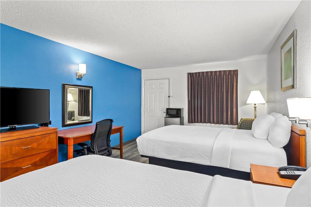 Travelodge Suites by Wyndham MacClenny - photo 25