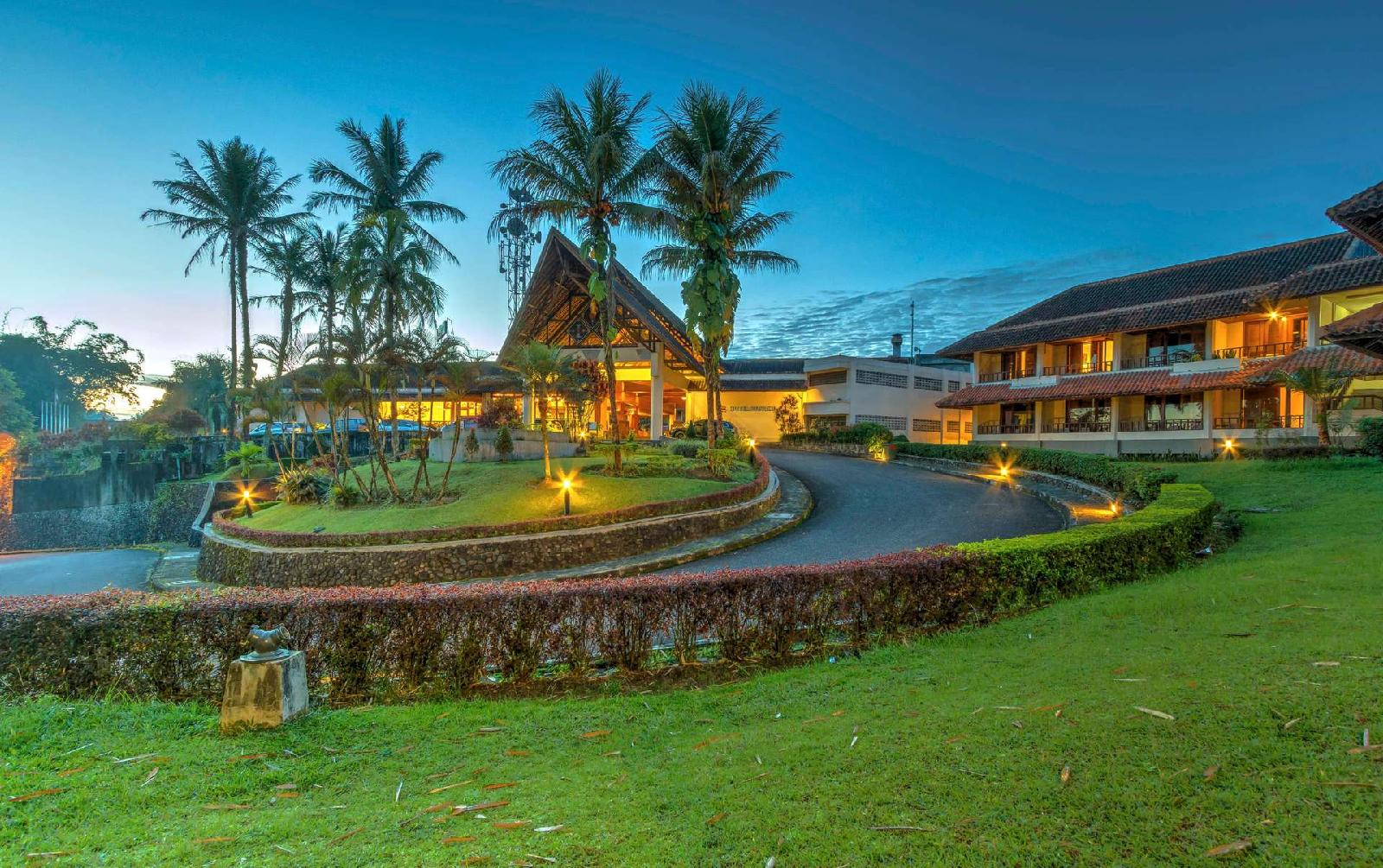 Pusako Hotel — Bukittinggi — photo 2