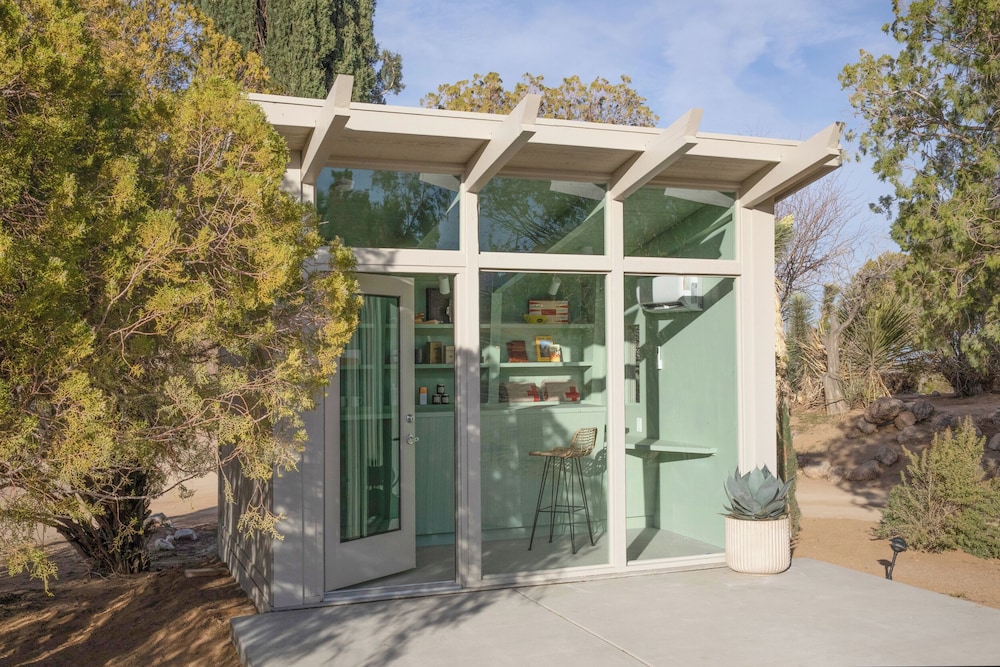 The Bungalows by Homestead Modern at The Joshua Tree Retreat Center - photo 3