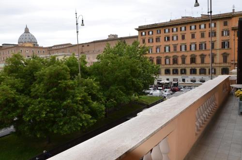 San Pietro Suite Vatican City — 4-Star Luxury Hotel in Rome, Italy