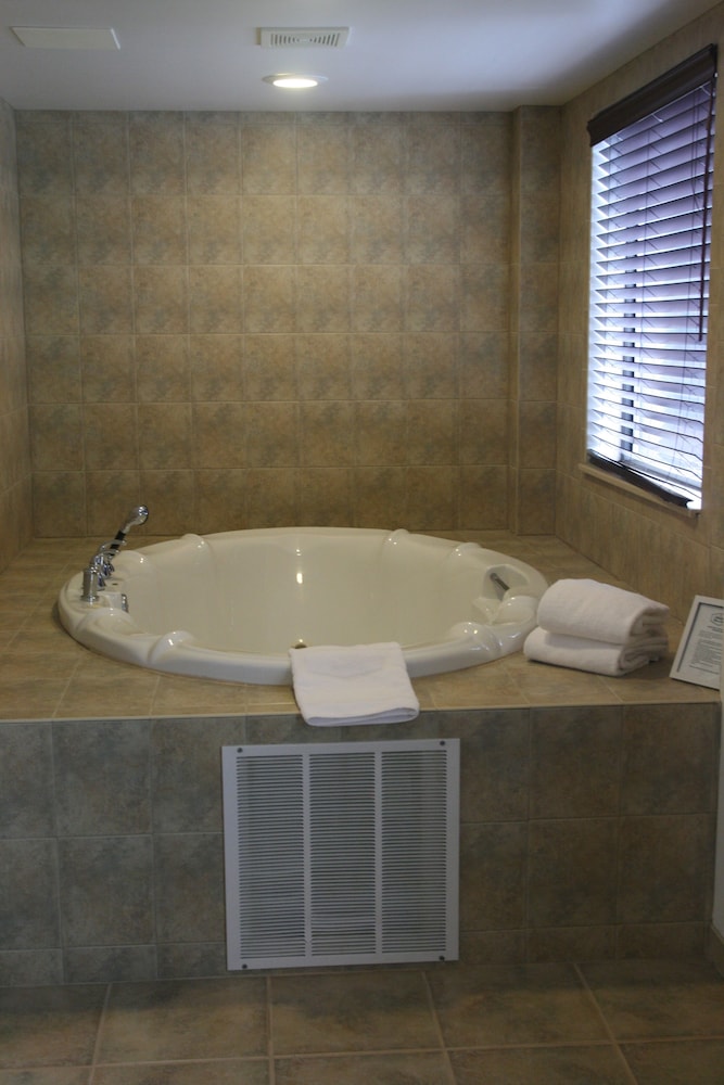 Hampton Inn & Suites Lino Lakes - photo 9