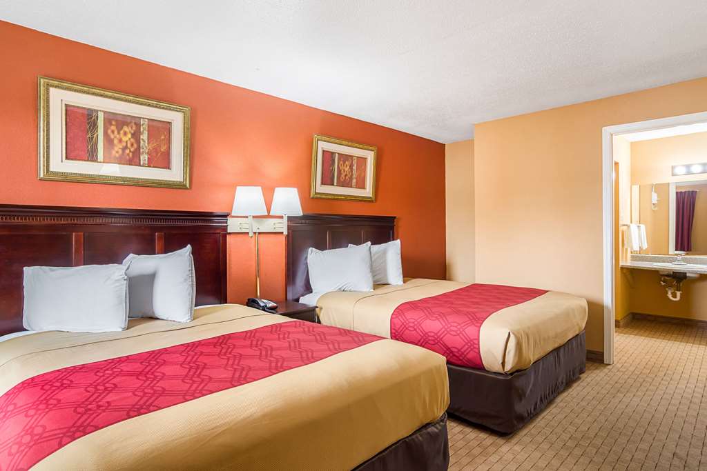 Econo Lodge Jacksonville near Little Rock Air Force Base - photo 11