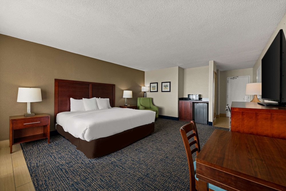 Comfort Inn On the Ocean - photo 33
