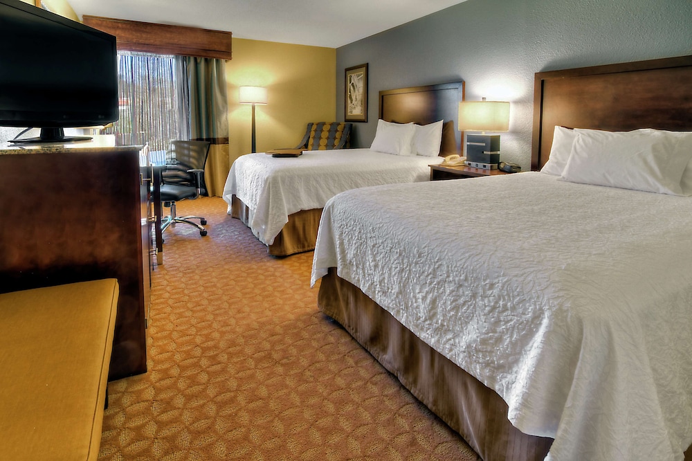 Hampton Inn Jonesville Elkin - photo 8