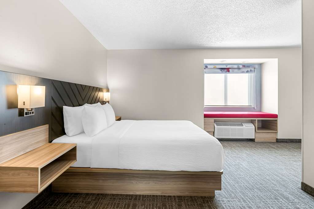 Best Western Buffalo Inn Suites - photo 23