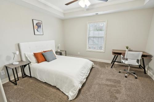 Biltmore Luxury 1517 #6 Townhomes l 2Bd 2 Bth — 4-Star Luxury Hotel in Clarksville, United States